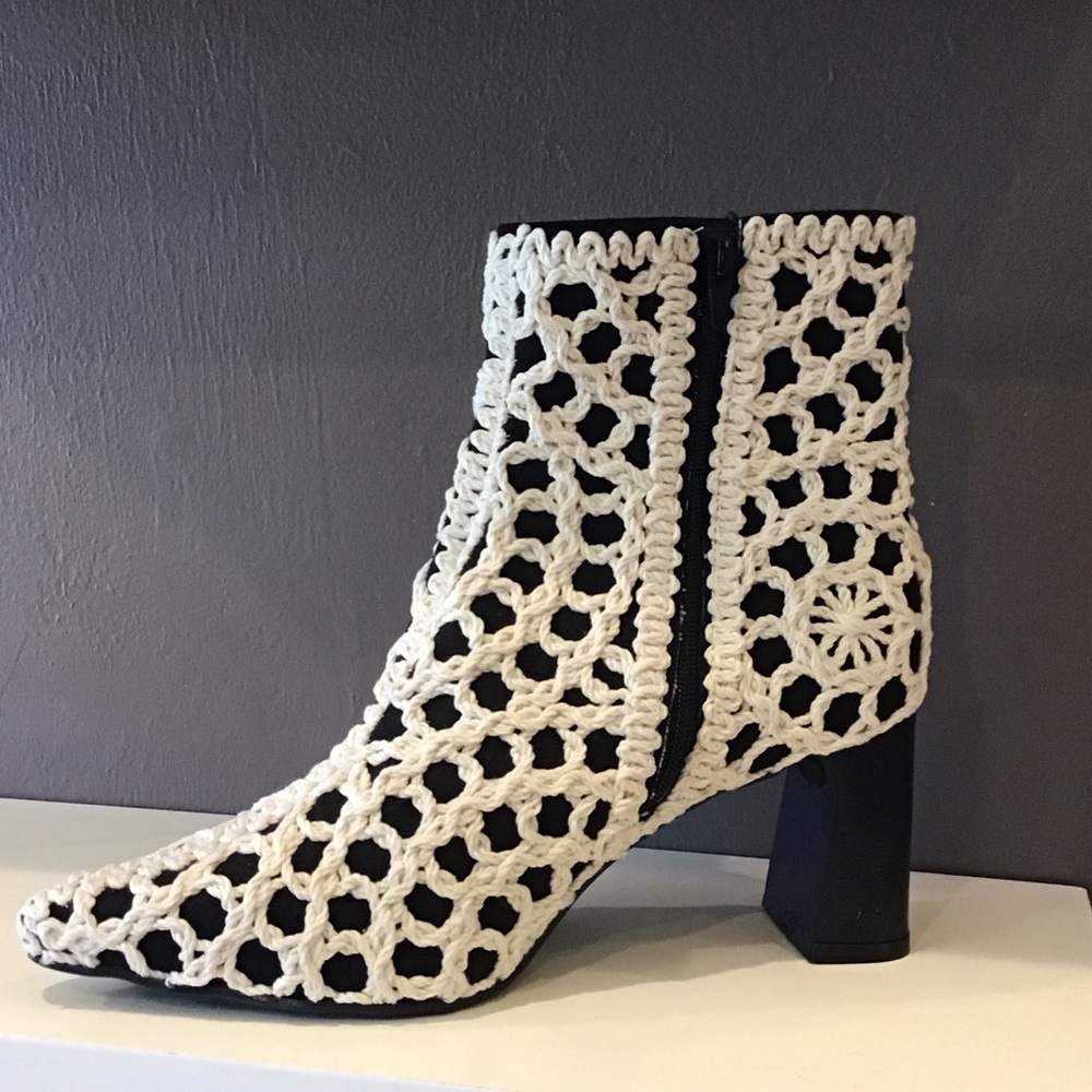 Elegant Crochet Heeled Boots - Black and Cream - Picture 2 of 3